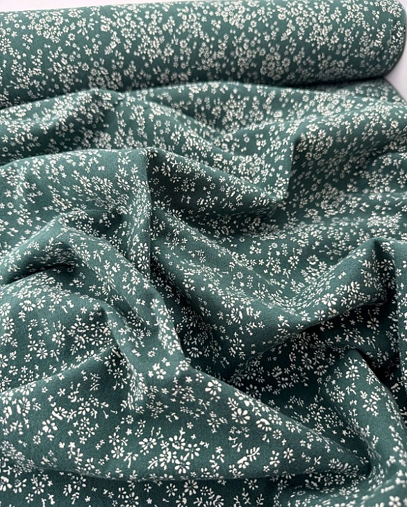 LISA-7 702 Тепла бавовна принт квіти ромашкове поле на зеленому 100% бавовна 150 см 150 грам/м.кв.