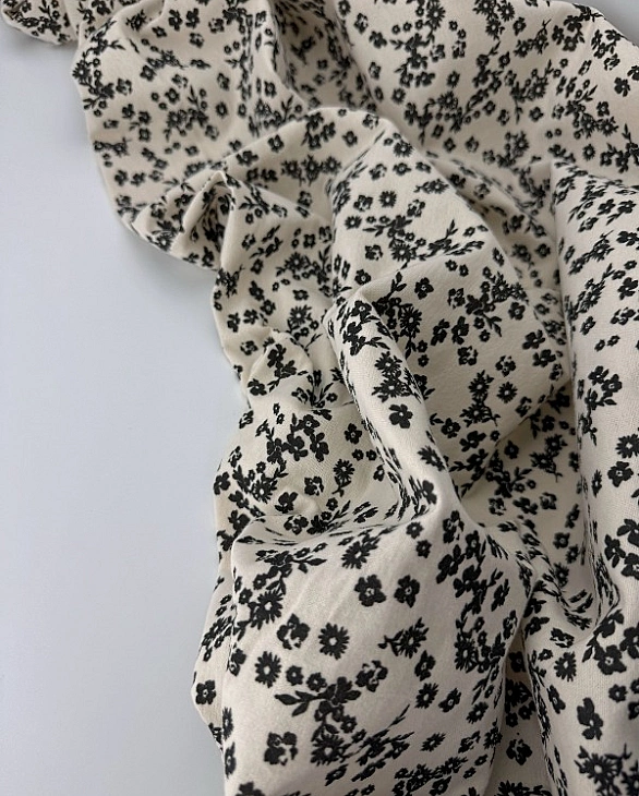 LISA-9 701 Тепла бавовна принт квіти чорні різні на айворі 100% бавовна 150 см 150 грам/м.кв.