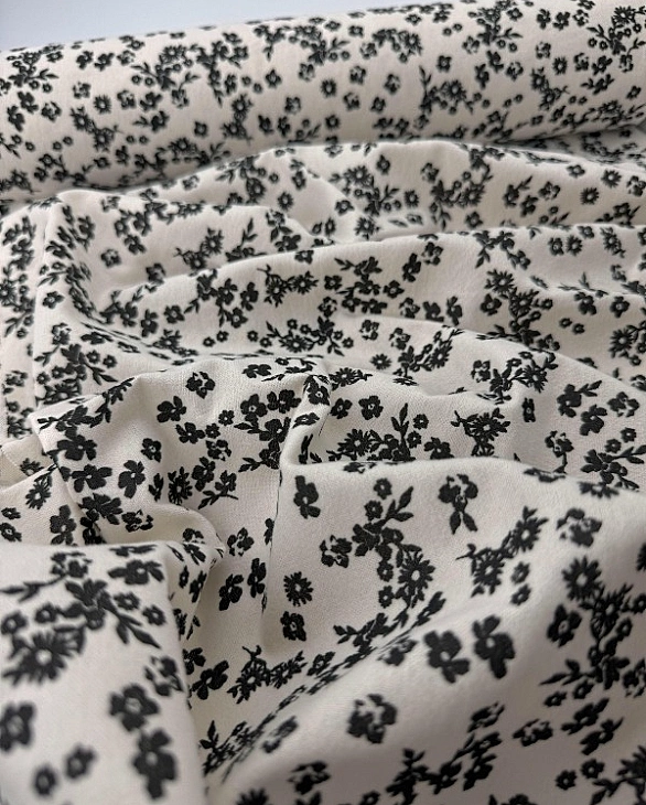 LISA-9 701 Тепла бавовна принт квіти чорні різні на айворі 100% бавовна 150 см 150 грам/м.кв.