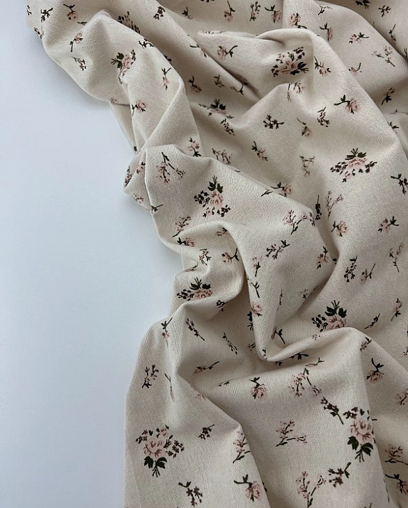 LISA-10 703 Тепла бавовна принт квіти троянди на айворі 100% бавовна 150 см 150 грам/м.кв.