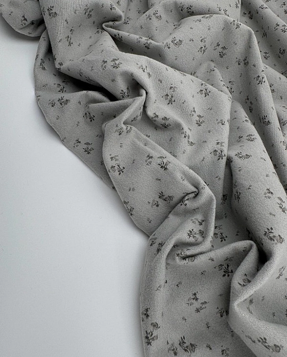 LISA-13 702 Тепла бавовна принт квіти дрібні сірі на сірому 100% бавовна 150 см 150 грам/м.кв.