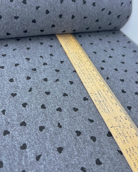 LISA-19 702 Тепла бавовна принт LOVE сердечки з туфелькою дрібні чорні на сірому 100% бавовна 150 см