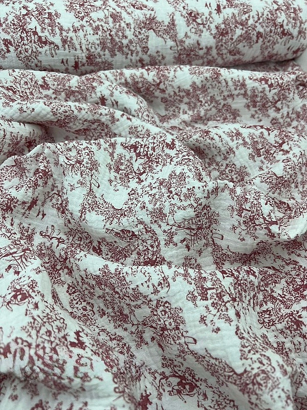 M 106 C2 Муслін жатка 2-х шаровий принт Діор рожевий на молочному 100% бавовна 135-140 см 125-135 гр