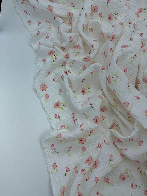 M 5033 C2 Муслін жатка 2-х шаровий принт квіти рожеві віоли на білому 100% бавовна 135-140 см 125-13