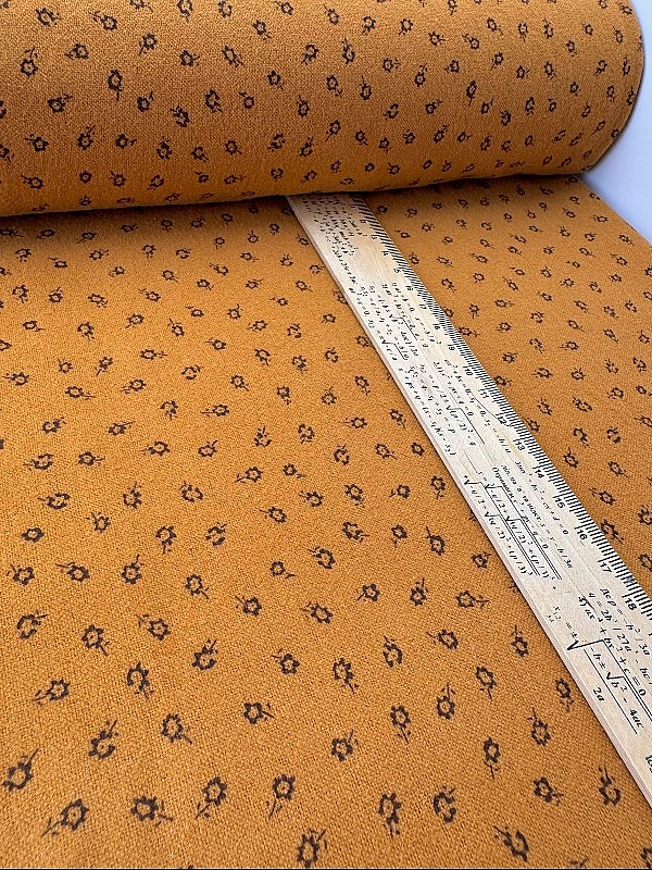 LISA-15 701 Тепла бавовна принт квіти дрібні коричневі на гірчичному 100% бавовна 150 см 150 грам/м.