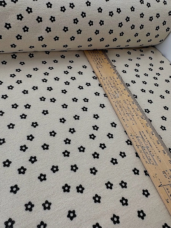 LISA-16 702 Тепла бавовна принт квіти ромашки дрібні чорні на айворі 100% бавовна 150 см 150 грам/м.