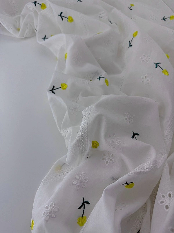 CANDY-C025 Батист вишивка принт квіти жовті на білому 100% бавовна 135см 90-100 грам/м.кв.