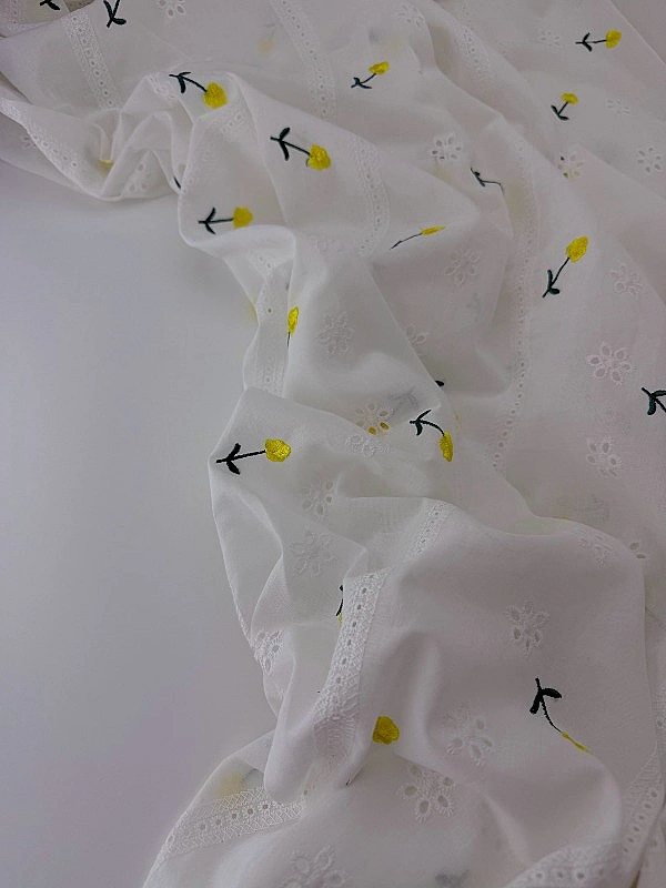 CANDY-C025 Батист вишивка принт квіти жовті на білому 100% бавовна 135см 90-100 грам/м.кв.