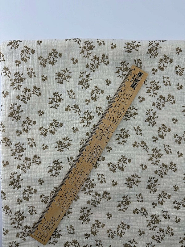 M 04501 C03 | RAINBOW-C04 Муслін жатка 2-х шаровий принт квіти листочки бежеві на айворі 100% бавовн