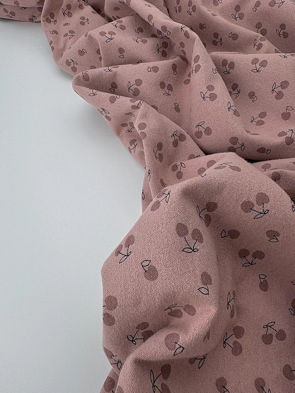 LISA 24007 C 002 Тепла бавовна принт фрукти,ягоди, овочі вишеньки на рожево-пудровому 100% бавовна 1