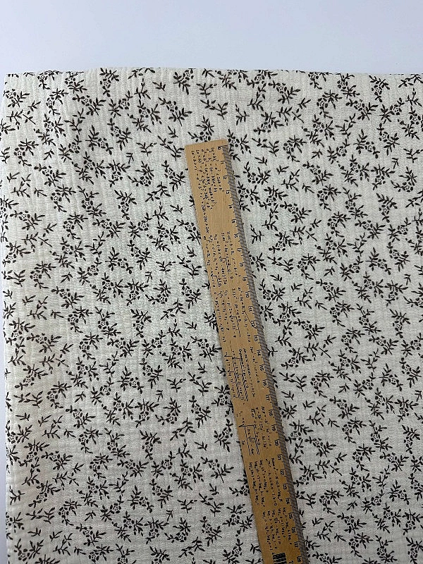 MR C06001 | RAINBOW-C06001 Муслін жатка 2-х шаровий принт квіти коричневі з гілочками на айворі 100%