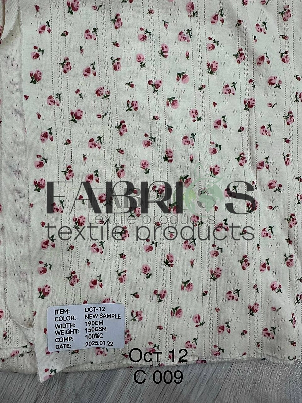 OCT12-C009 Ажурний трикотаж  принт квіти троянди рожеві на айворі 100% бавовна  175-180 см 170 грам/