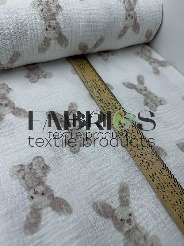 М 2005 С2 Муслін Жатка принт звірята зайчата сіро-бежеві на молочному 100% бавовна  135-140 см 125-1